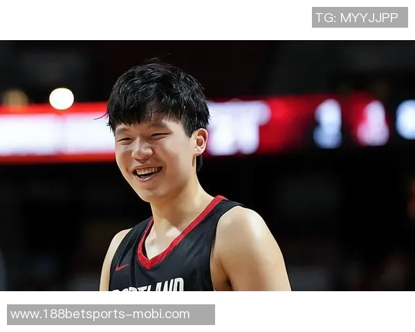 解说:瀚森的角色定位为非常规替补助教每场赛后都会指出他的失误 解说:瀚森的角色定位为非常规替补助教每场赛后都会指出他的失误