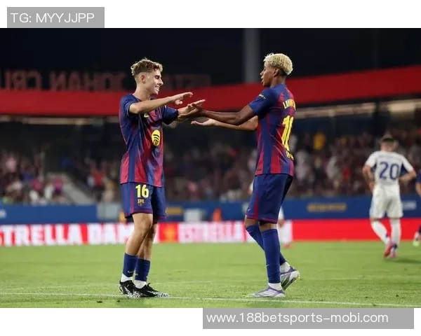 巴萨喜讯费尔明与亚马尔重返训练场助力球队恢复战斗力