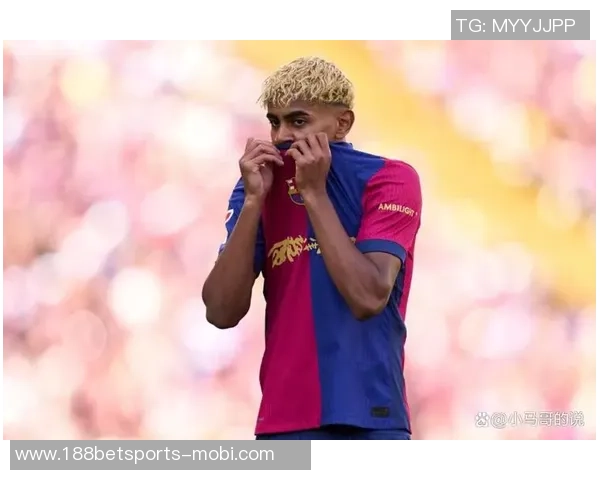 拉菲尼亚缺席巴萨今日训练确定无缘即将到来的国家德比